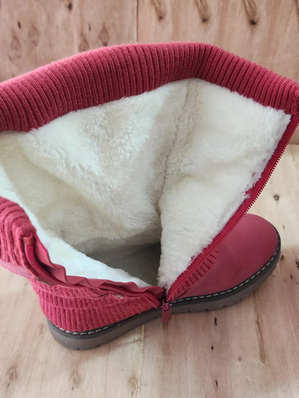 Dream Pairs Red Knit Cuff Faux Fur Lined Boot Size 2